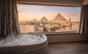 Pyramid Edge Hotel & Exclusive Pyramids View Rooftop
